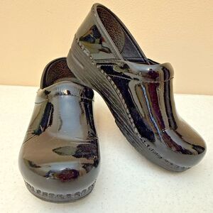 Dansko 34 Shiny Black Leather Work Clogs Nurse Work Shoe